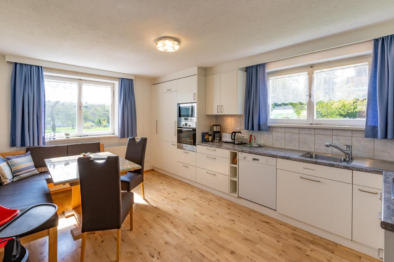 Ferienwohnung Metzler - Blick auf die Berge Göfis Exterior foto