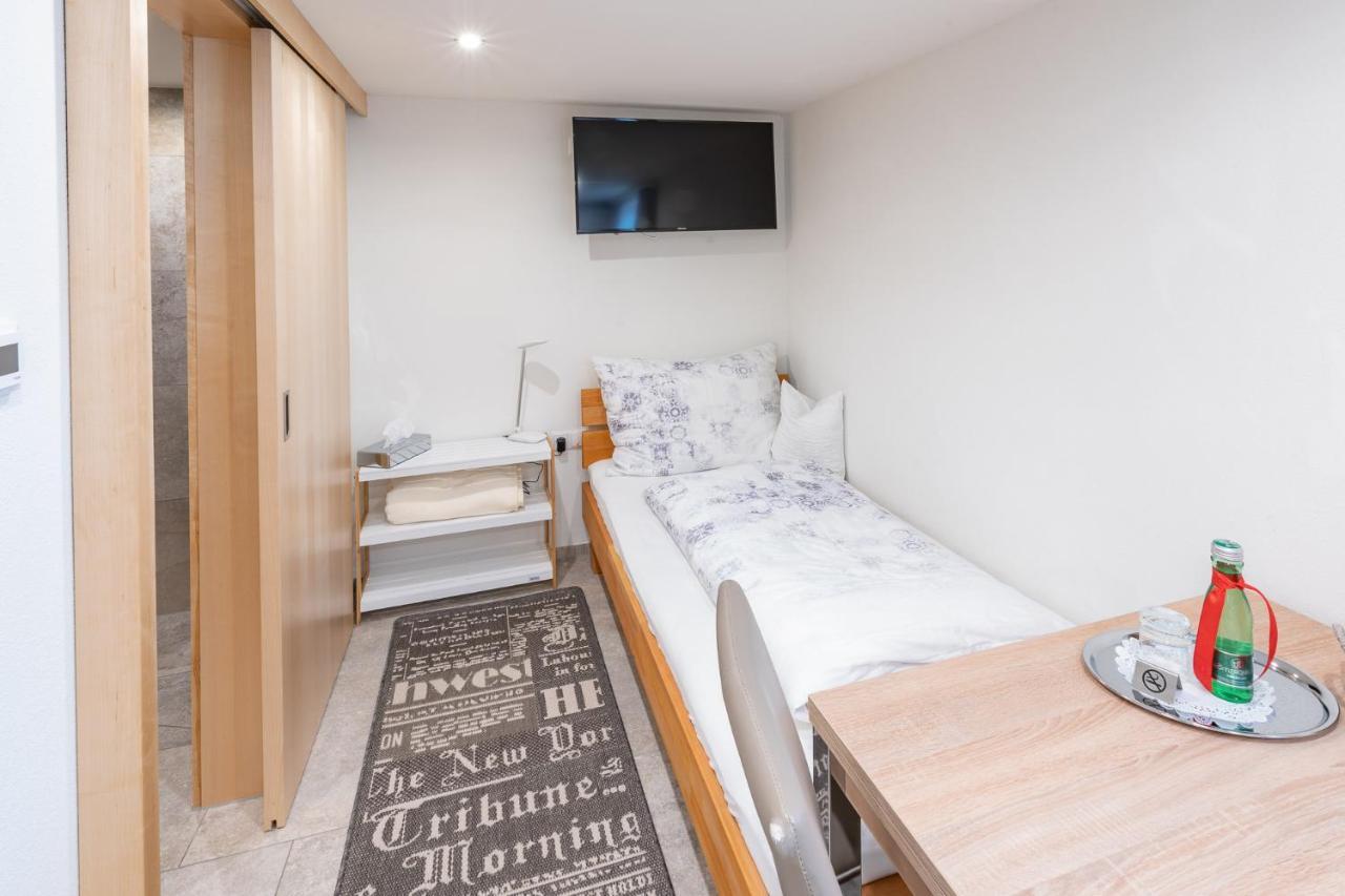 Ferienwohnung Metzler - Blick auf die Berge Göfis Exterior foto