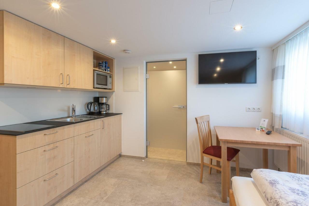 Ferienwohnung Metzler - Blick auf die Berge Göfis Exterior foto