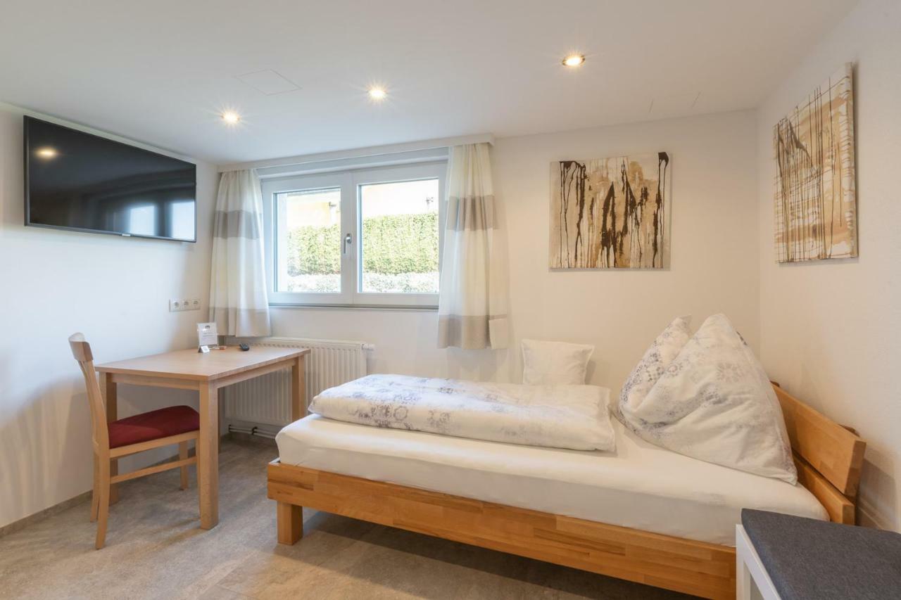 Ferienwohnung Metzler - Blick auf die Berge Göfis Exterior foto